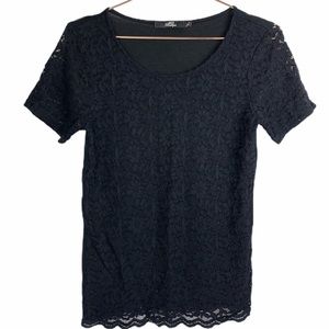 BKE Boutique Black Lace Top‎